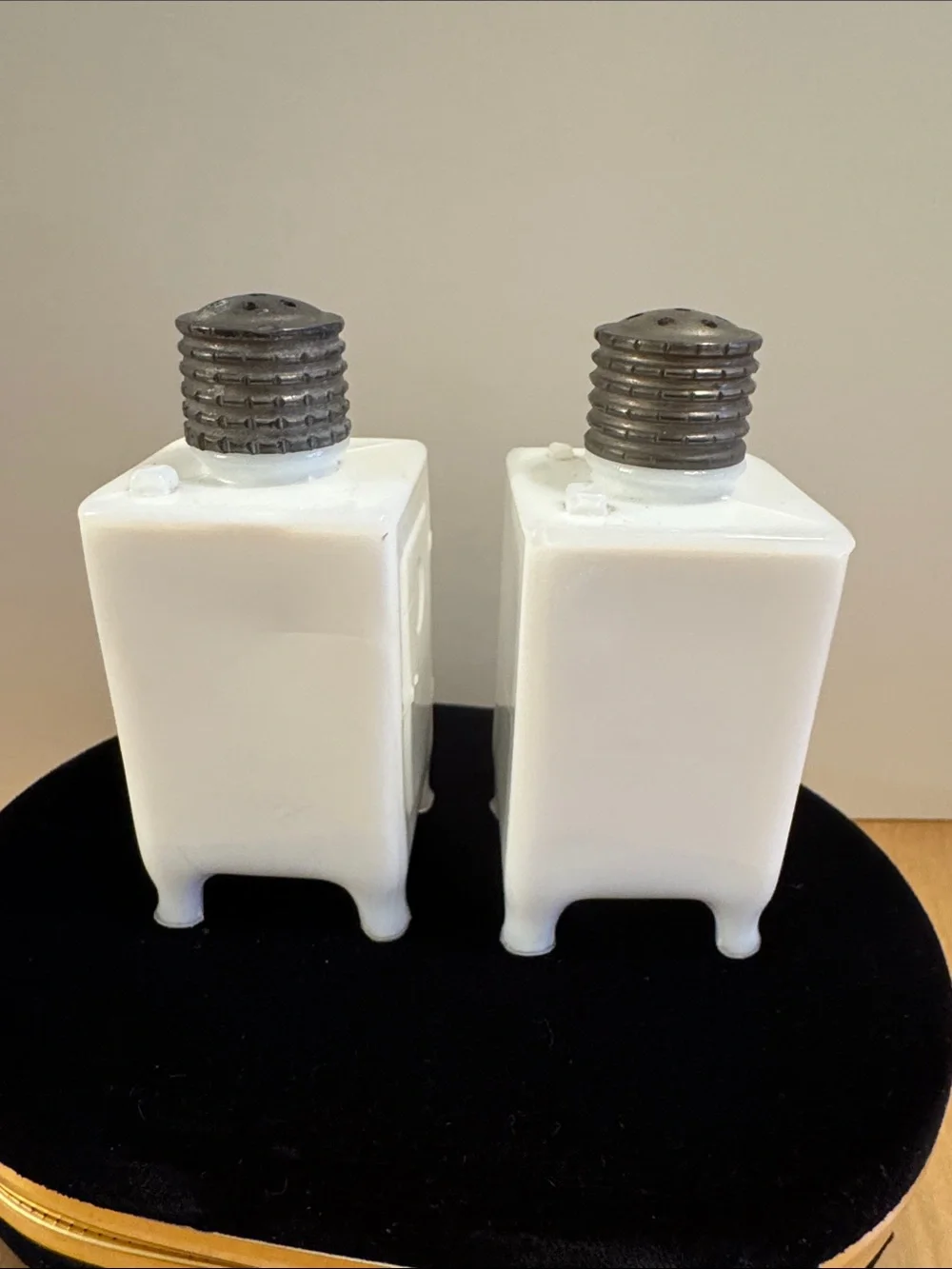 VTG milk glass salt & pepper shakers GE pattern icebox design